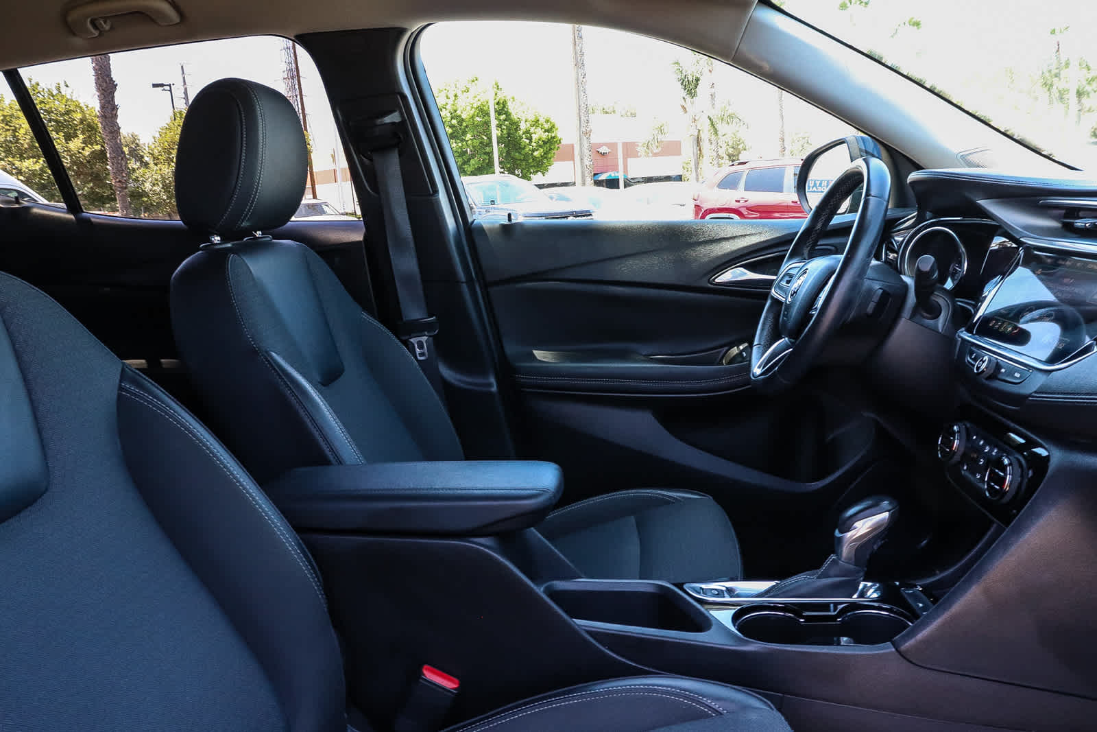 Thumbnail: 2021 Buick Encore GX - 24