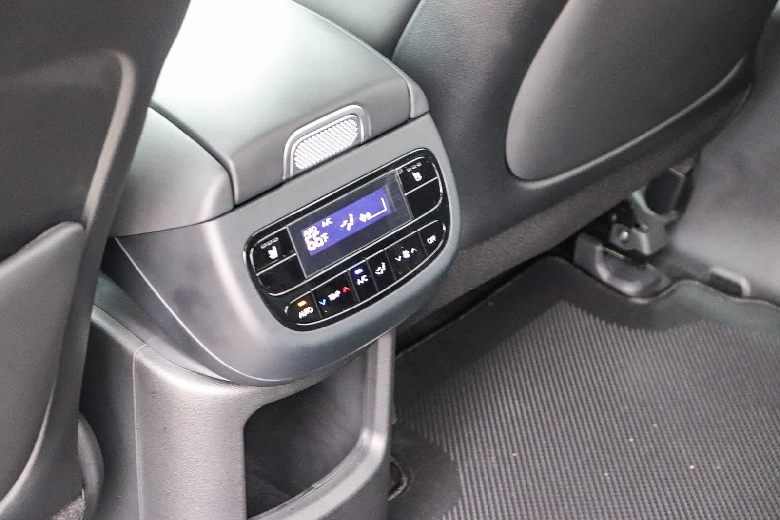 2026 Hyundai IONIQ 9 SEL - Photo 25