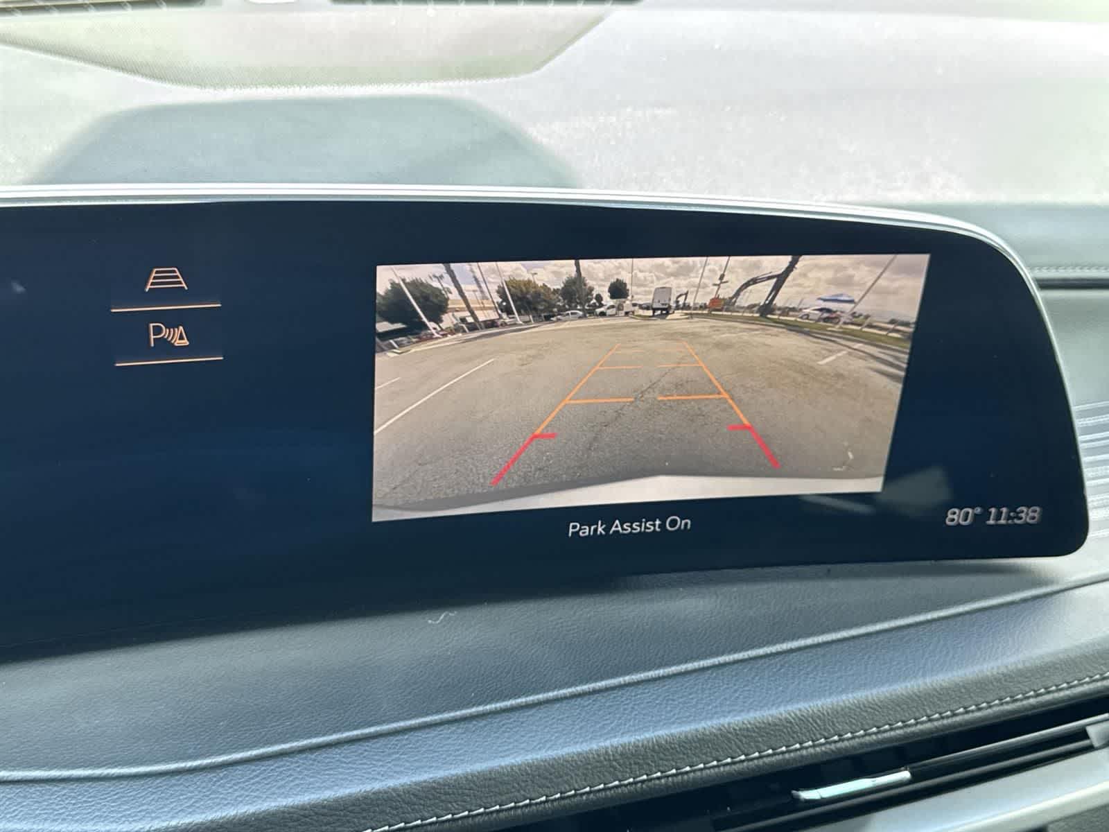 Thumbnail: 2024 Cadillac XT4 - 14