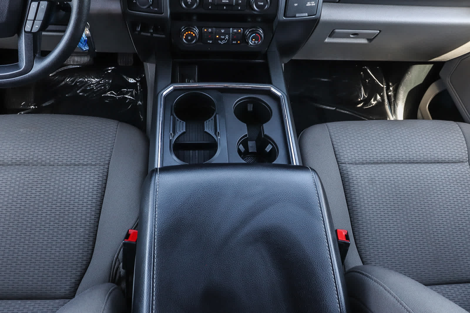 Thumbnail: 2020 Ford Econoline - 21