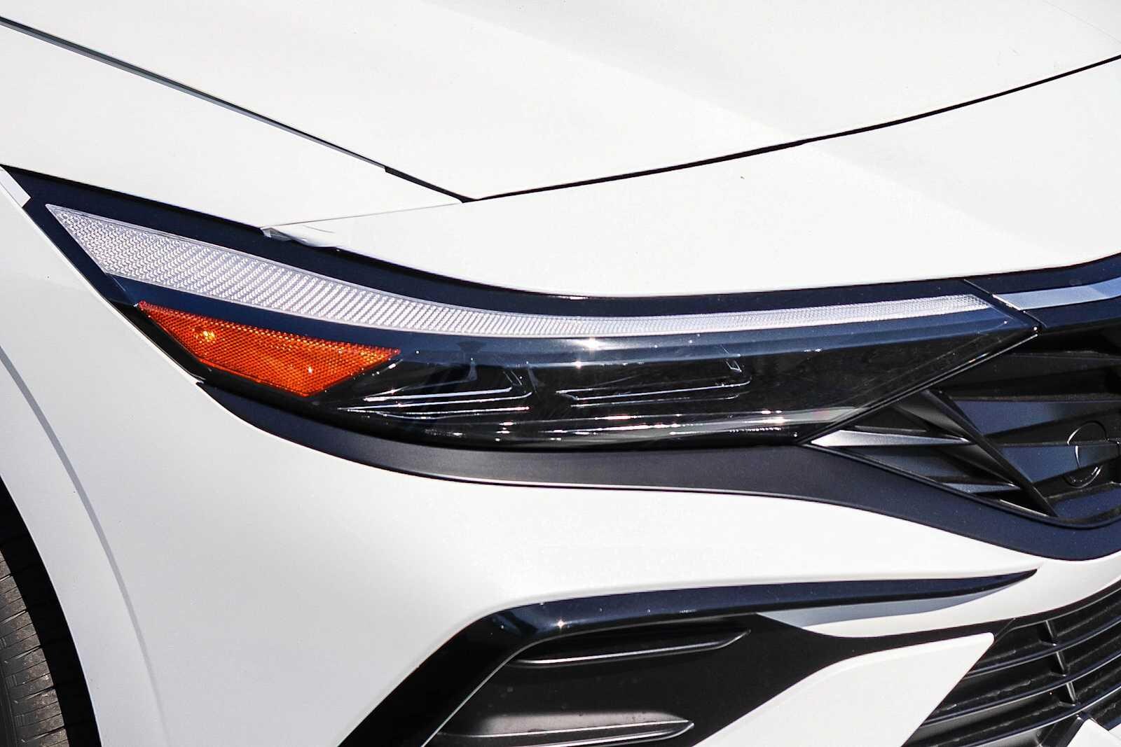 Thumbnail: 2026 Hyundai Elantra - 4