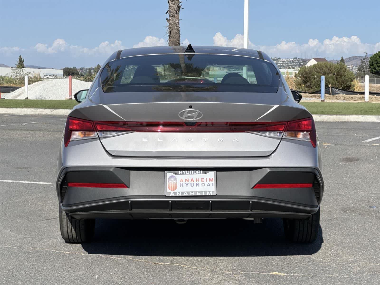 Thumbnail: 2025 Hyundai Elantra - 4