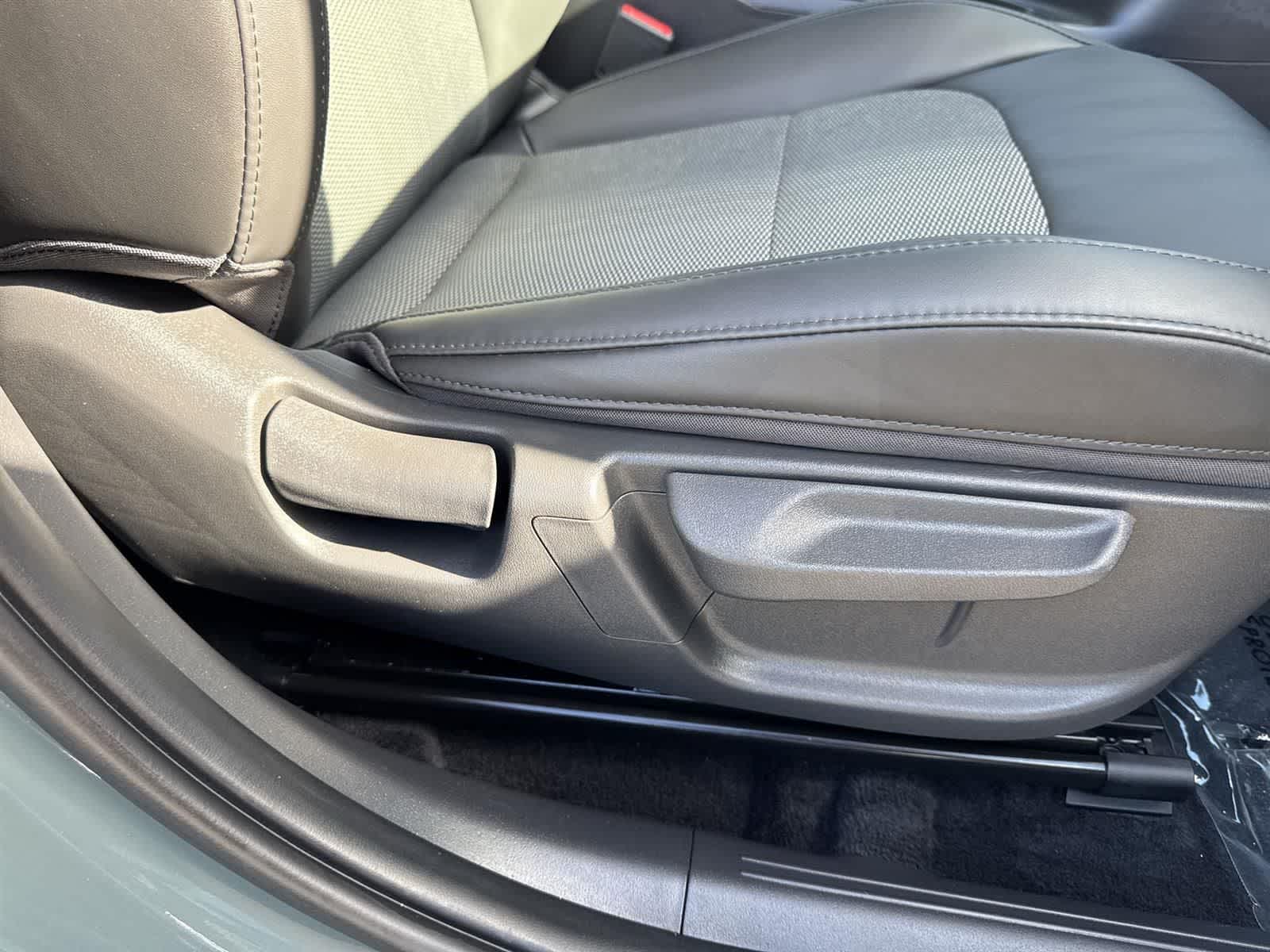 Thumbnail: 2024 Kia Niro - 38