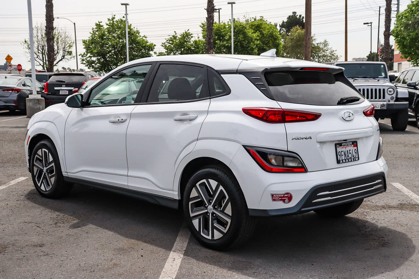 2023 Hyundai Kona Electric SE photo 3
