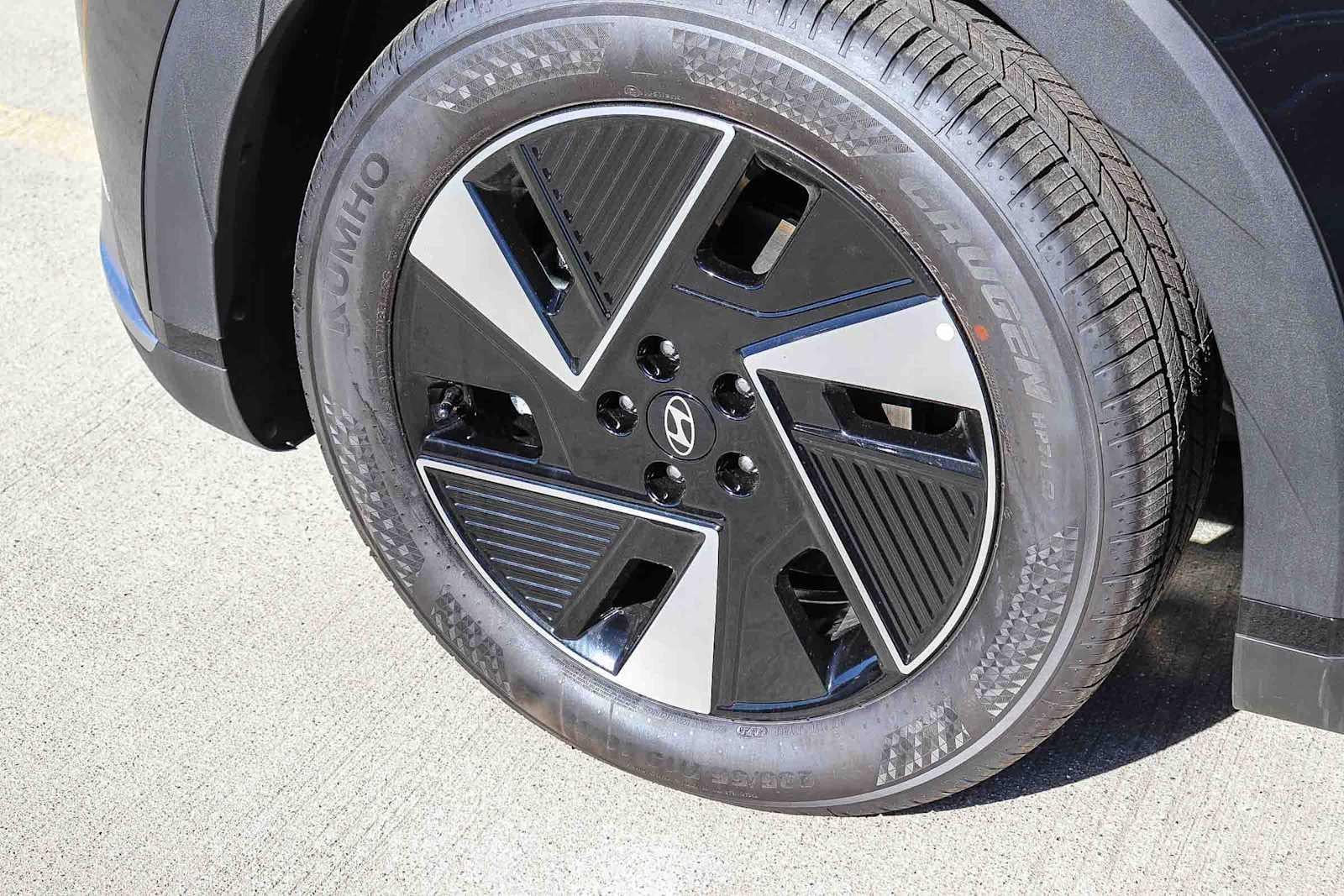 Thumbnail: 2026 Hyundai Ioniq 5 - 12