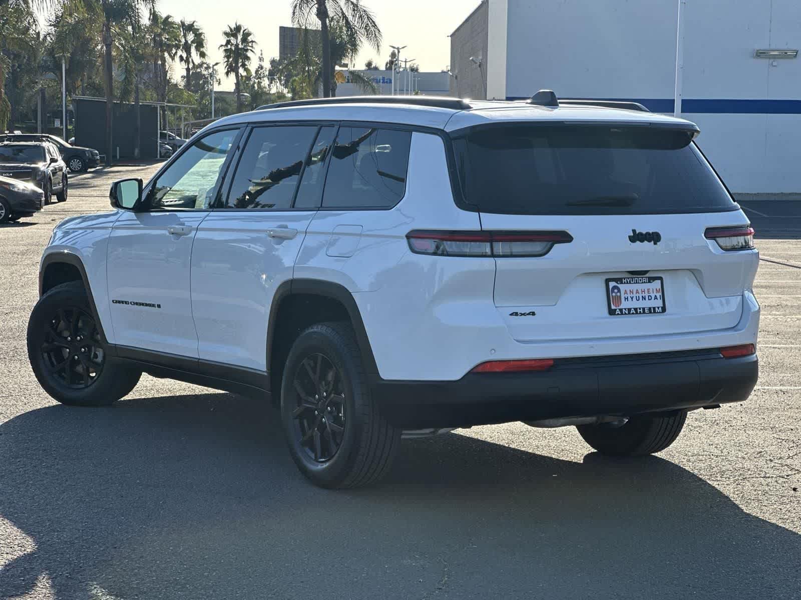 Thumbnail: 2024 Jeep Grand Cherokee L - 5