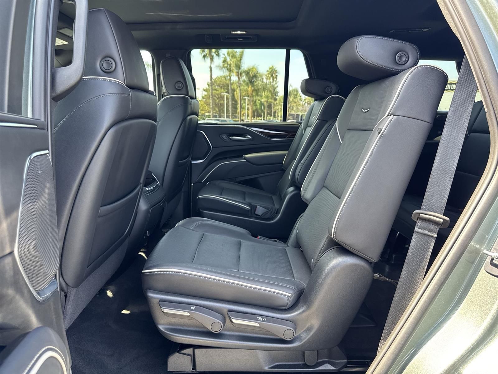 Thumbnail: 2023 Cadillac Escalade - 27