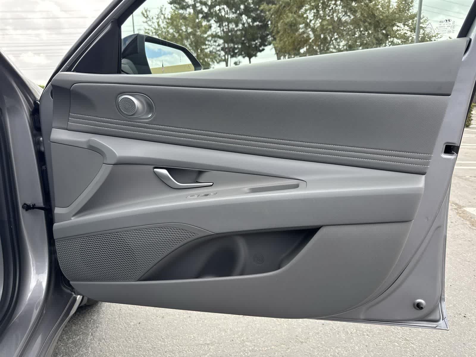 Thumbnail: 2025 Hyundai Elantra - 36