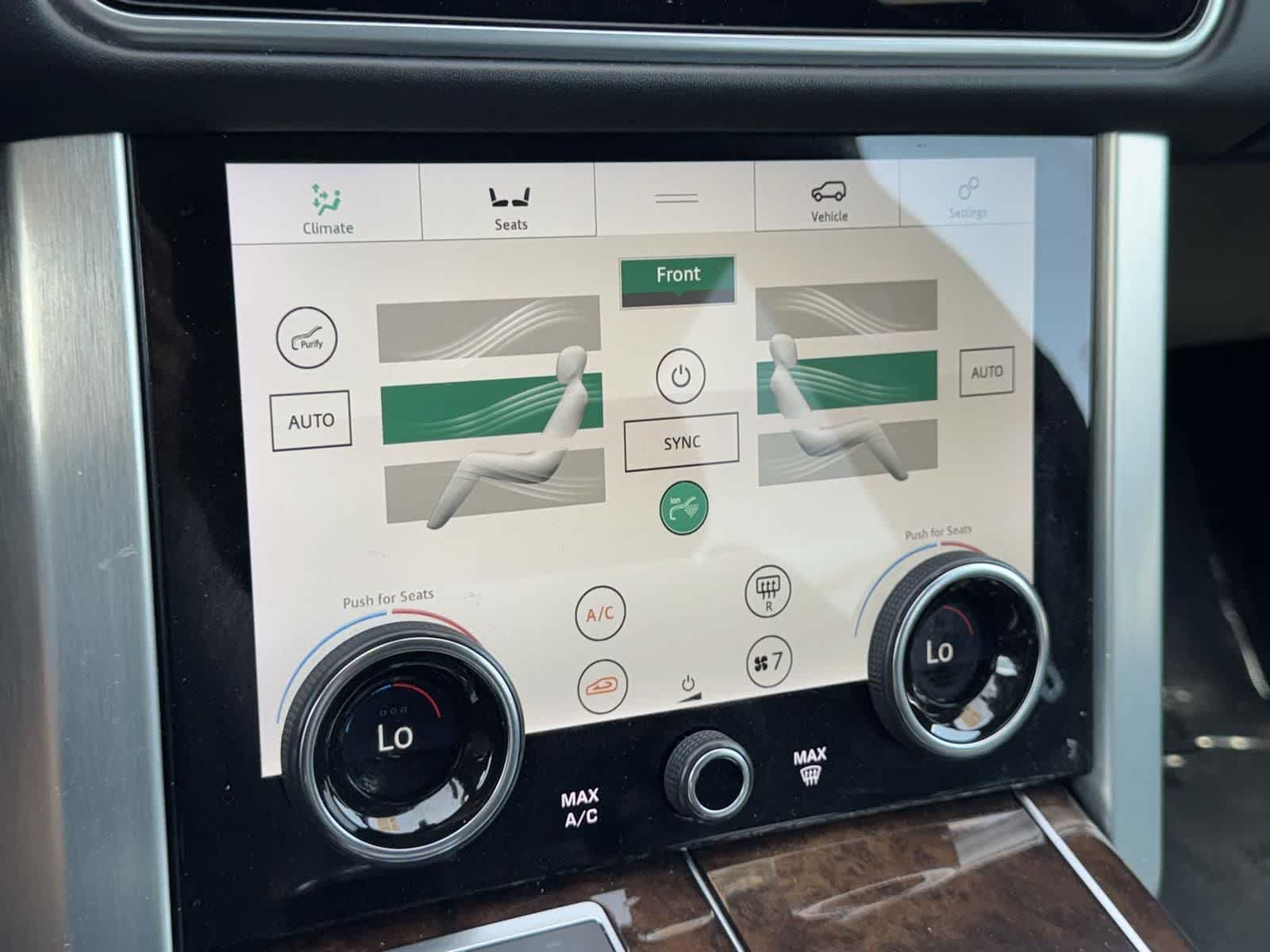 Thumbnail: 2022 Land Rover Range Rover - 14