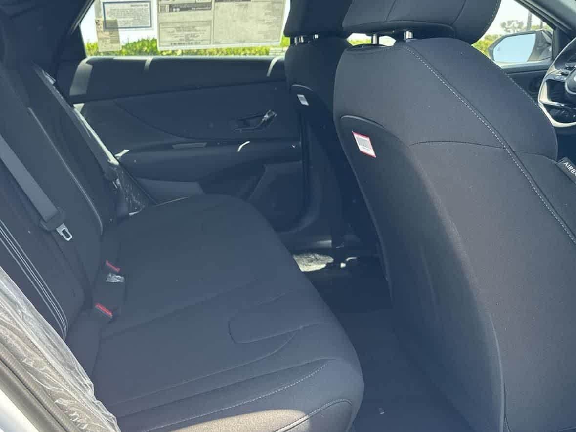 Thumbnail: 2025 Hyundai Elantra - 33