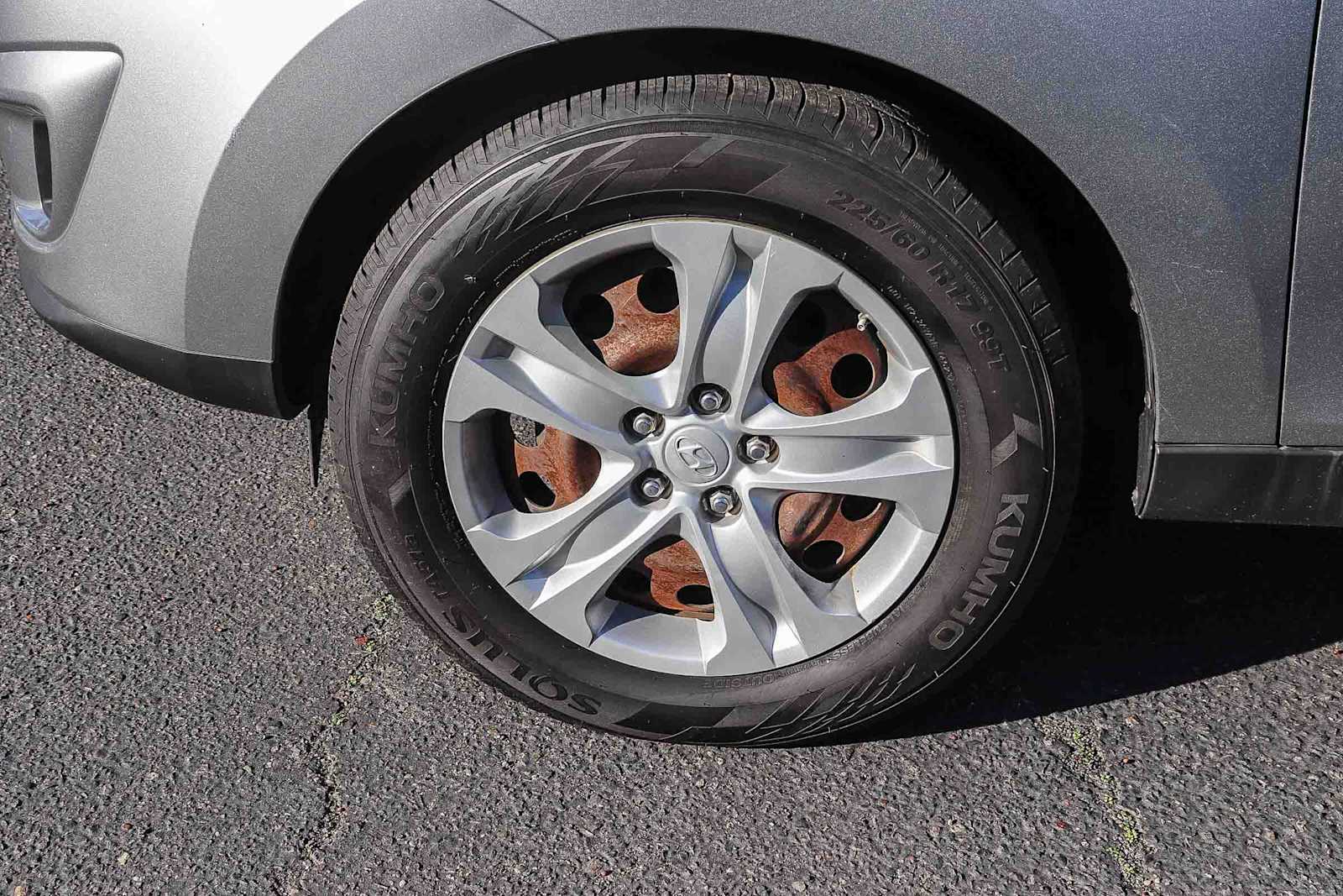 Thumbnail: 2010 Hyundai Tucson - 12