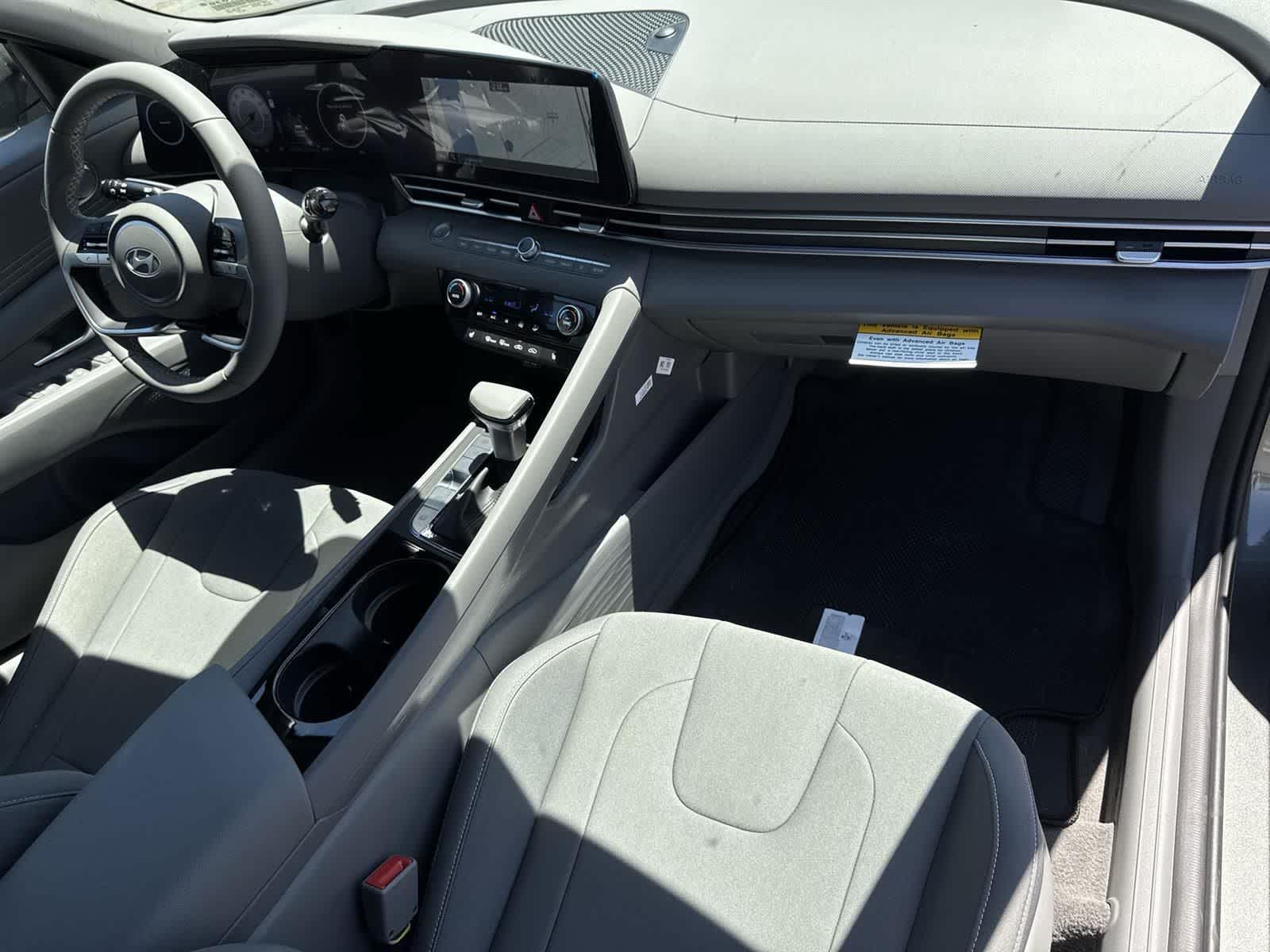 Thumbnail: 2025 Hyundai Elantra - 39