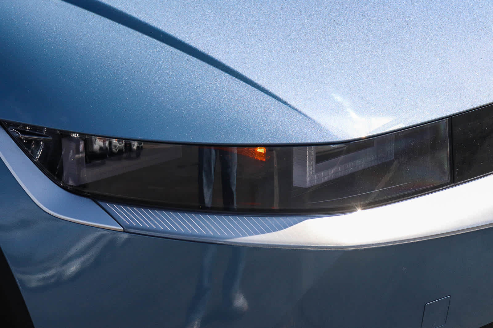 Thumbnail: 2022 Hyundai Ioniq 5 - 4