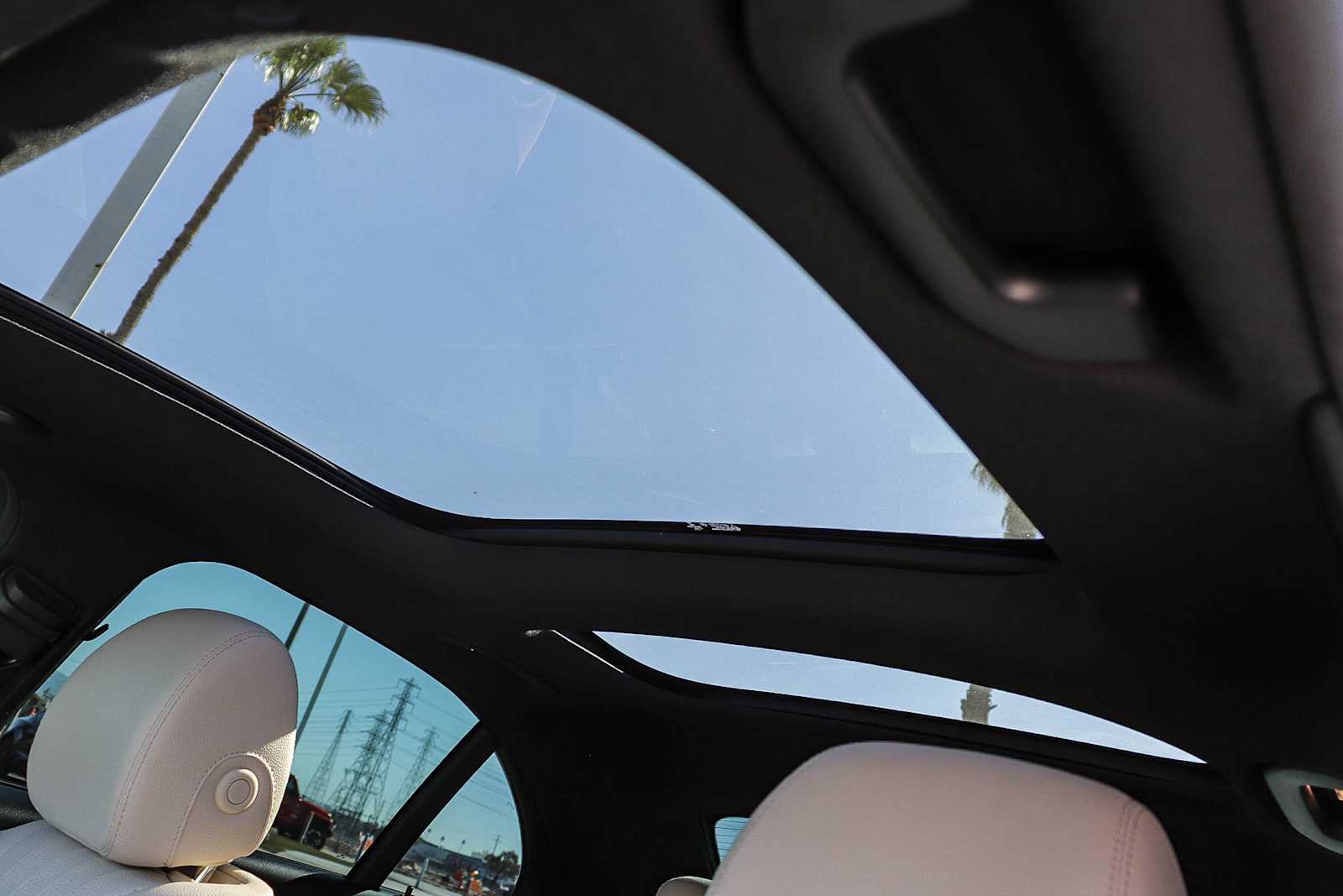 Thumbnail: 2021 Mercedes-Benz E-Class - 26