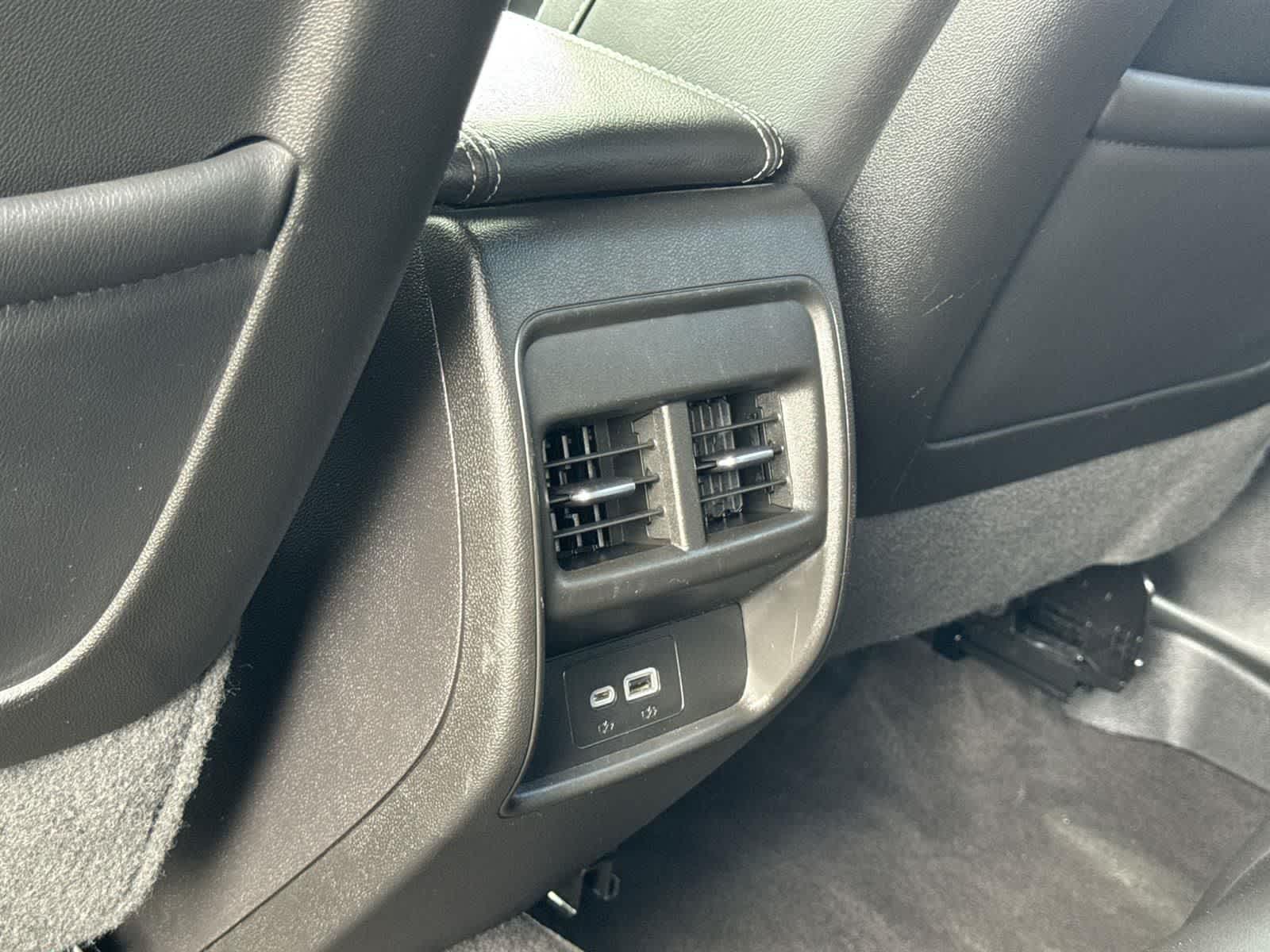 Thumbnail: 2024 Cadillac XT4 - 26