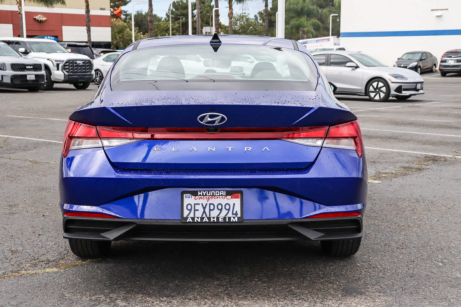 2023 Hyundai Elantra SEL photo 6