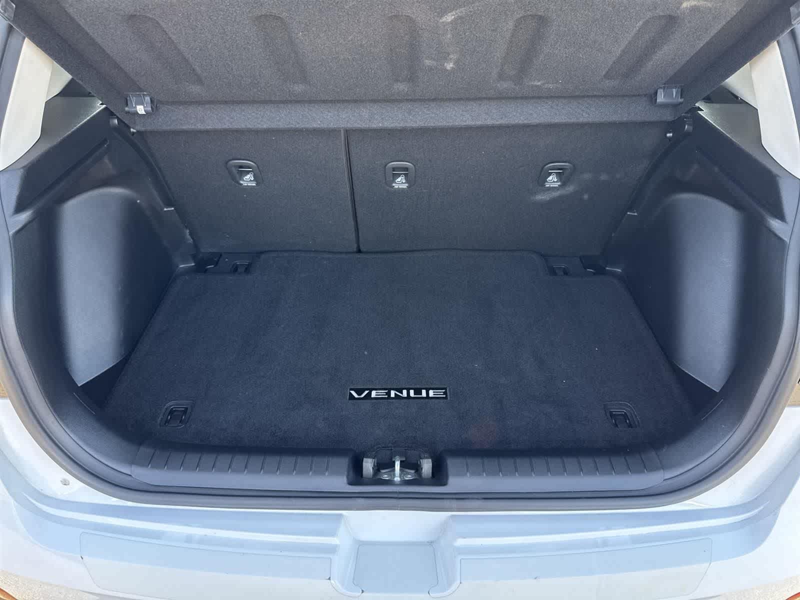 Thumbnail: 2022 Hyundai Venue - 40