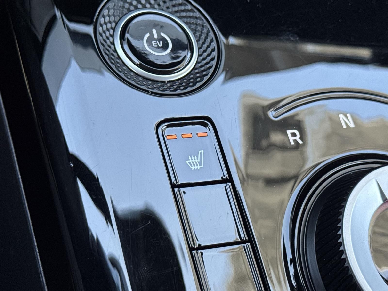 Thumbnail: 2024 Kia Niro - 19