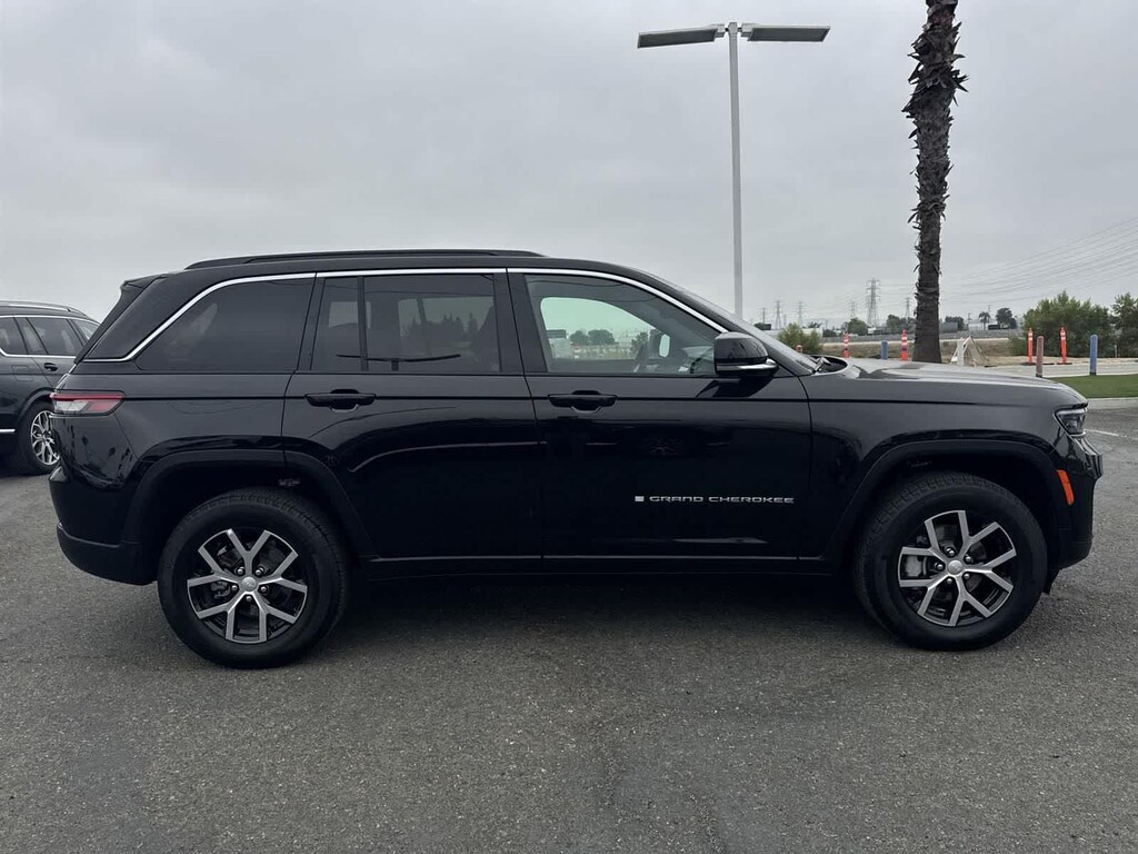 Used 2024 Jeep Grand Cherokee Limited SUV