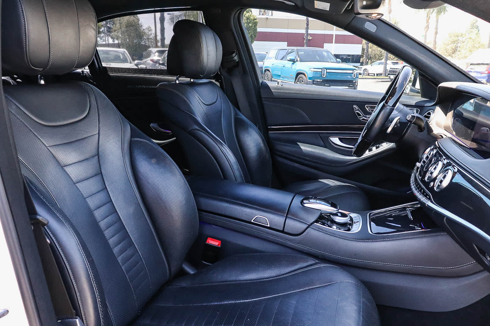 Thumbnail: 2019 Mercedes-Benz S-Class - 28