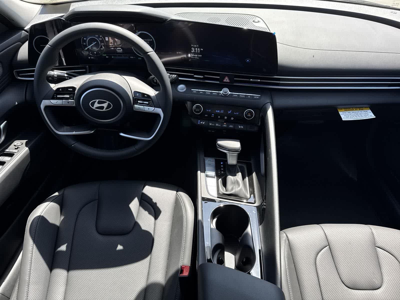 Thumbnail: 2025 Hyundai Elantra - 9