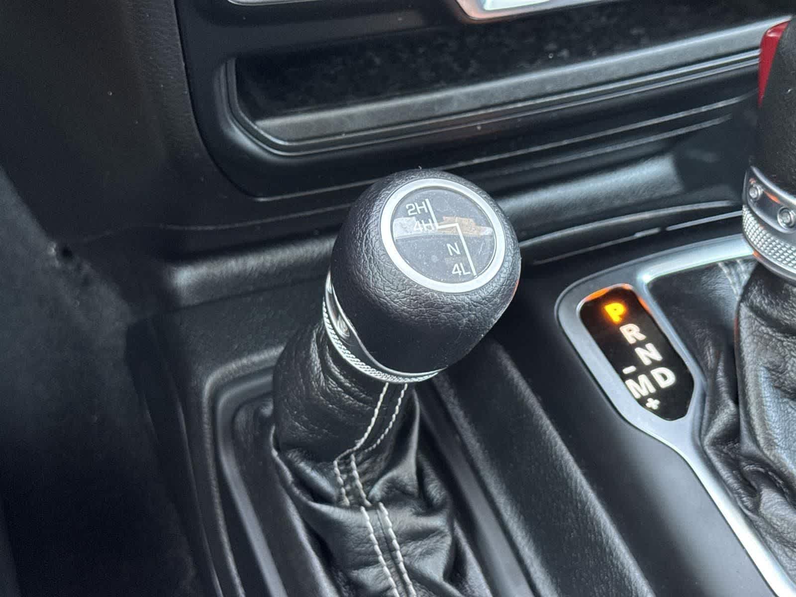 Thumbnail: 2023 Jeep Gladiator - 18