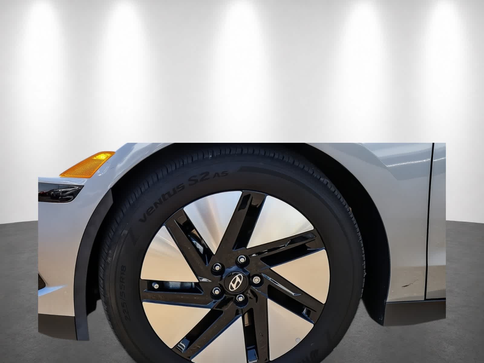 Thumbnail: 2024 Hyundai Ioniq 6 - 13