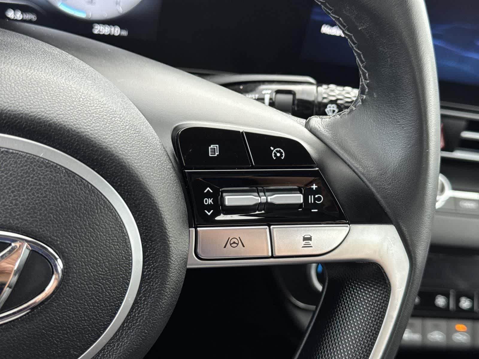 Thumbnail: 2023 Hyundai Elantra - 12