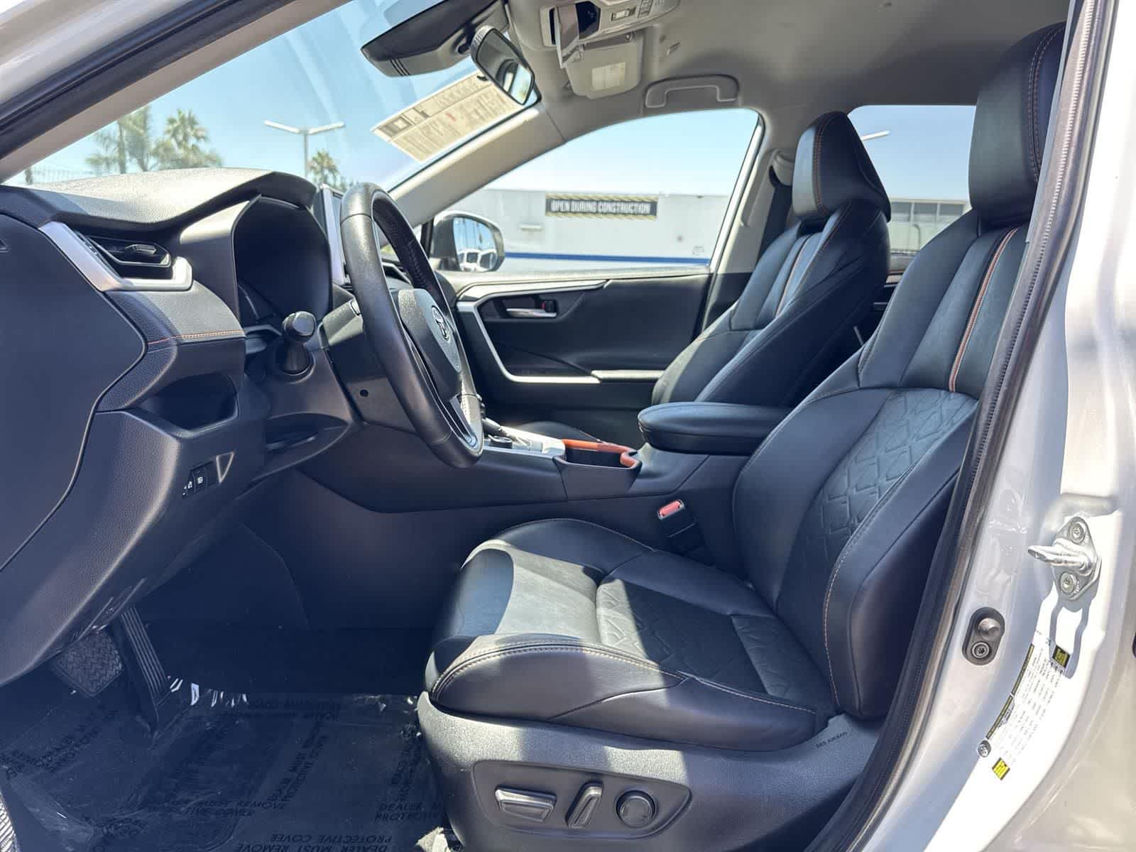 Thumbnail: 2023 Toyota RAV4 - 21