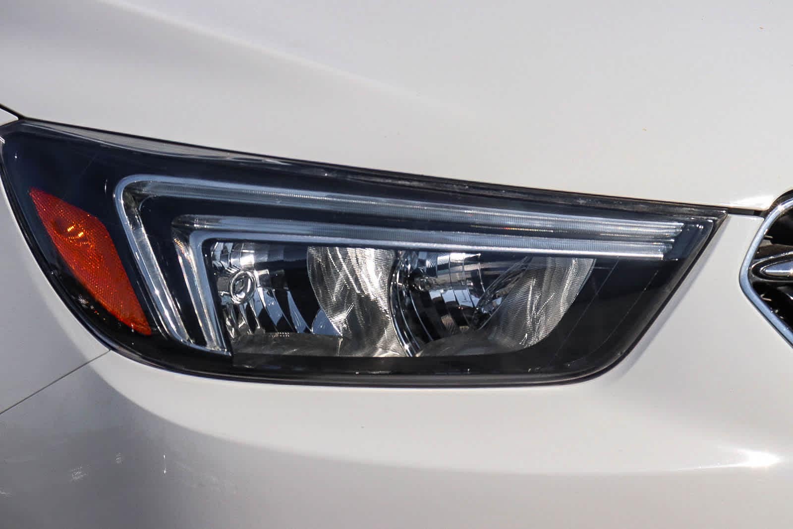 Thumbnail: 2019 Buick Encore - 4