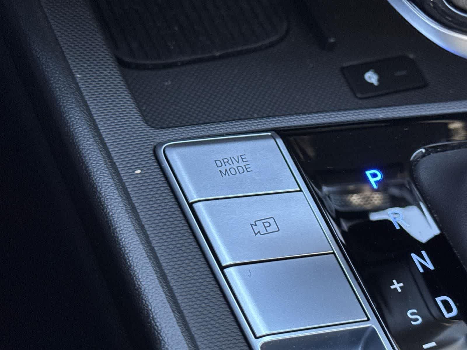 Thumbnail: 2025 Hyundai Elantra - 19