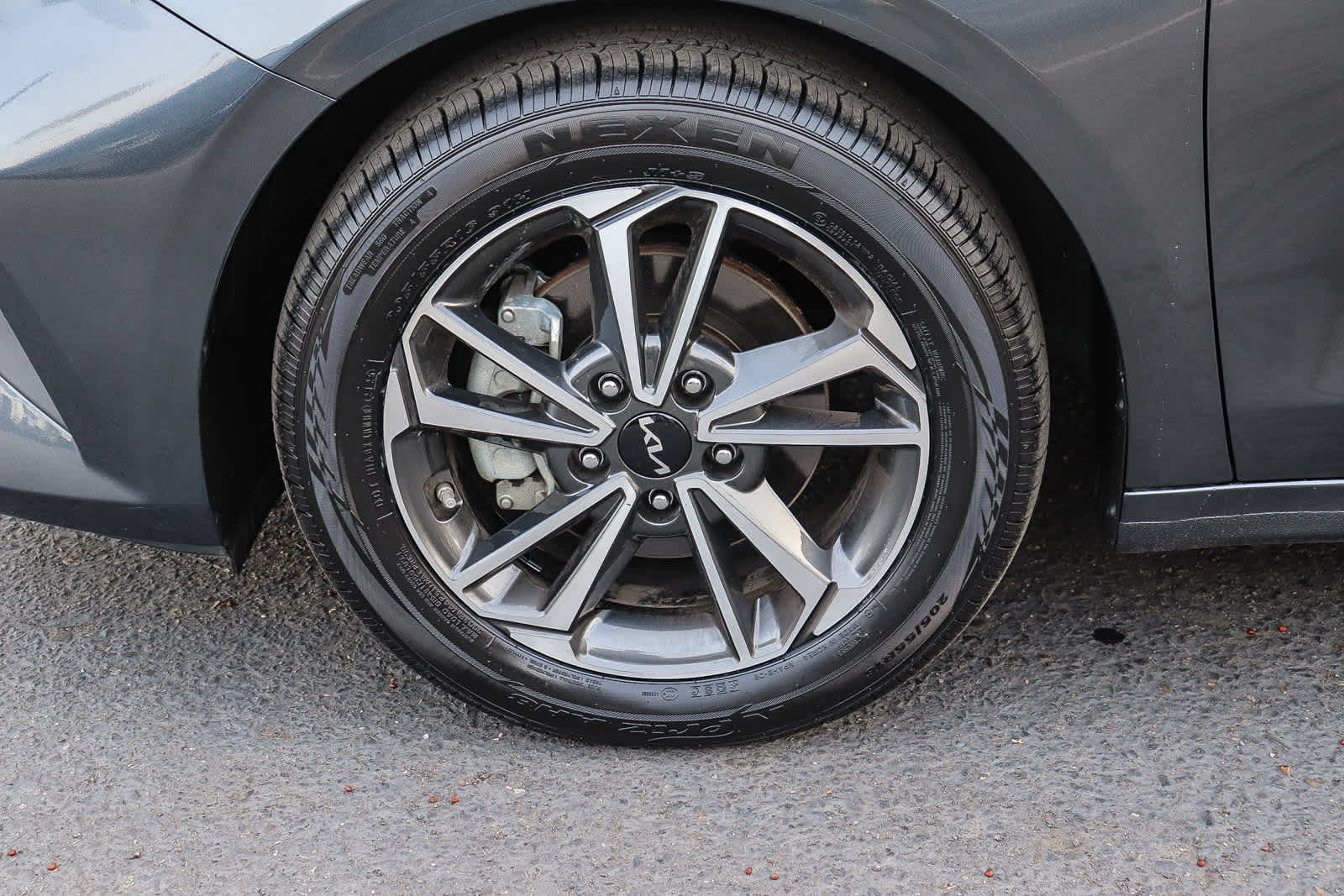 Thumbnail: 2023 Kia Forte - 11