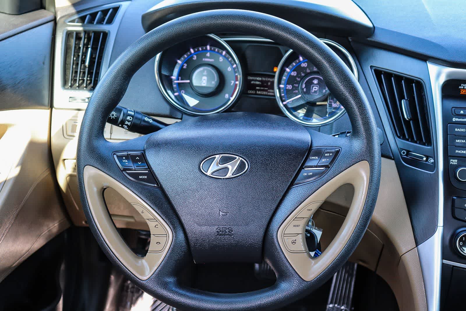 Thumbnail: 2014 Hyundai Sonata - 16