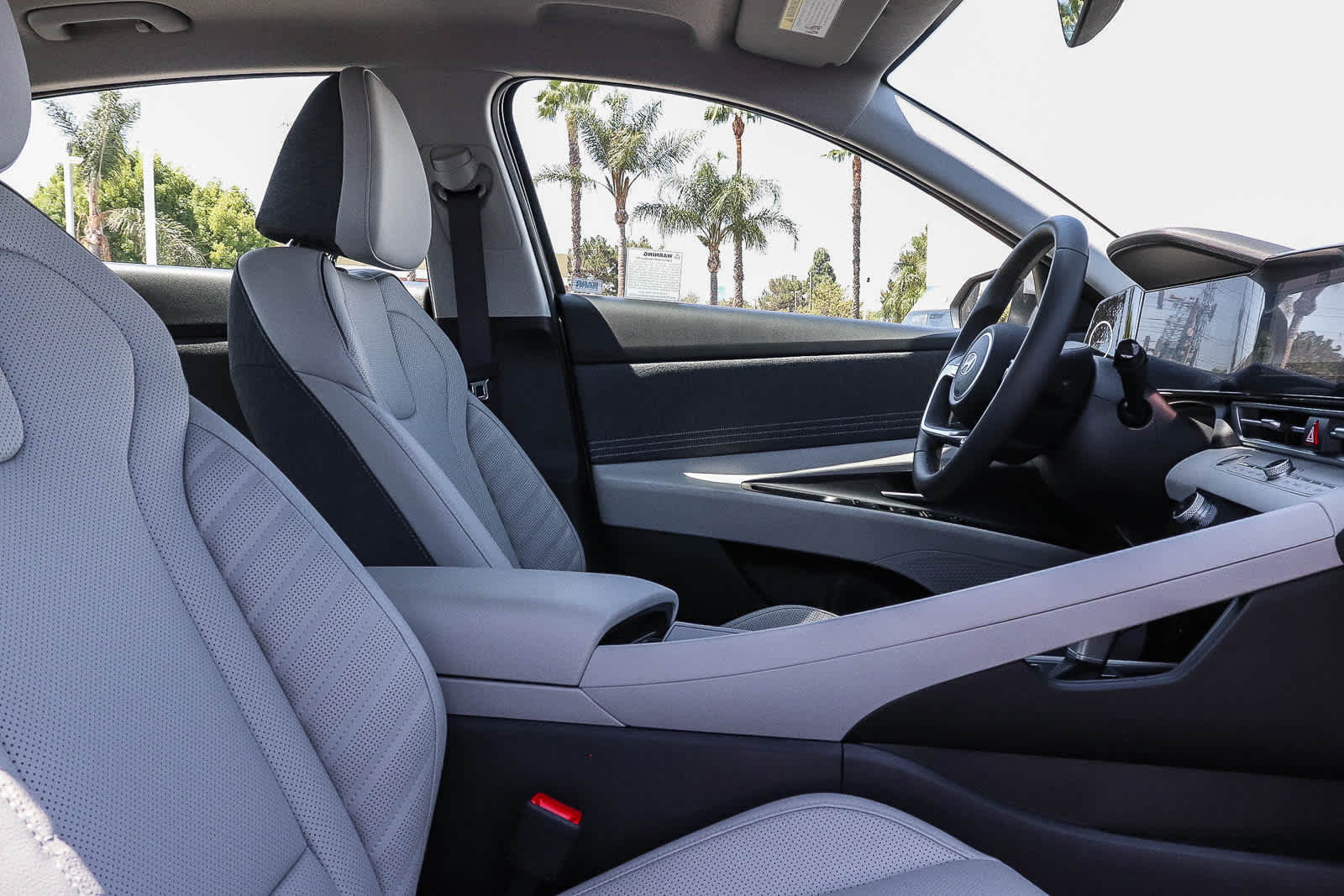 2026 Hyundai Elantra Limited - Photo 26