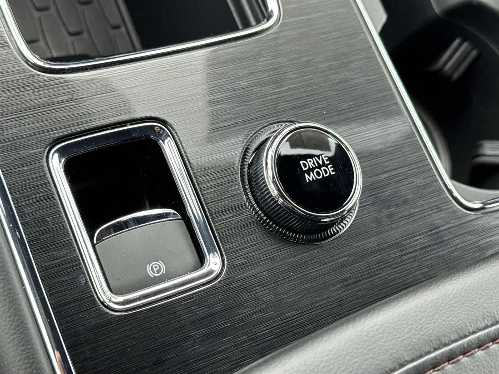 Thumbnail: 2023 Lincoln Aviator - 19