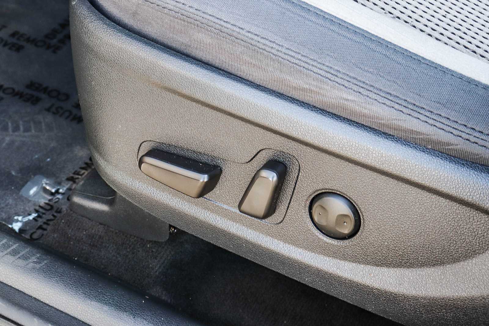 Thumbnail: 2020 Hyundai Santa Fe - 23