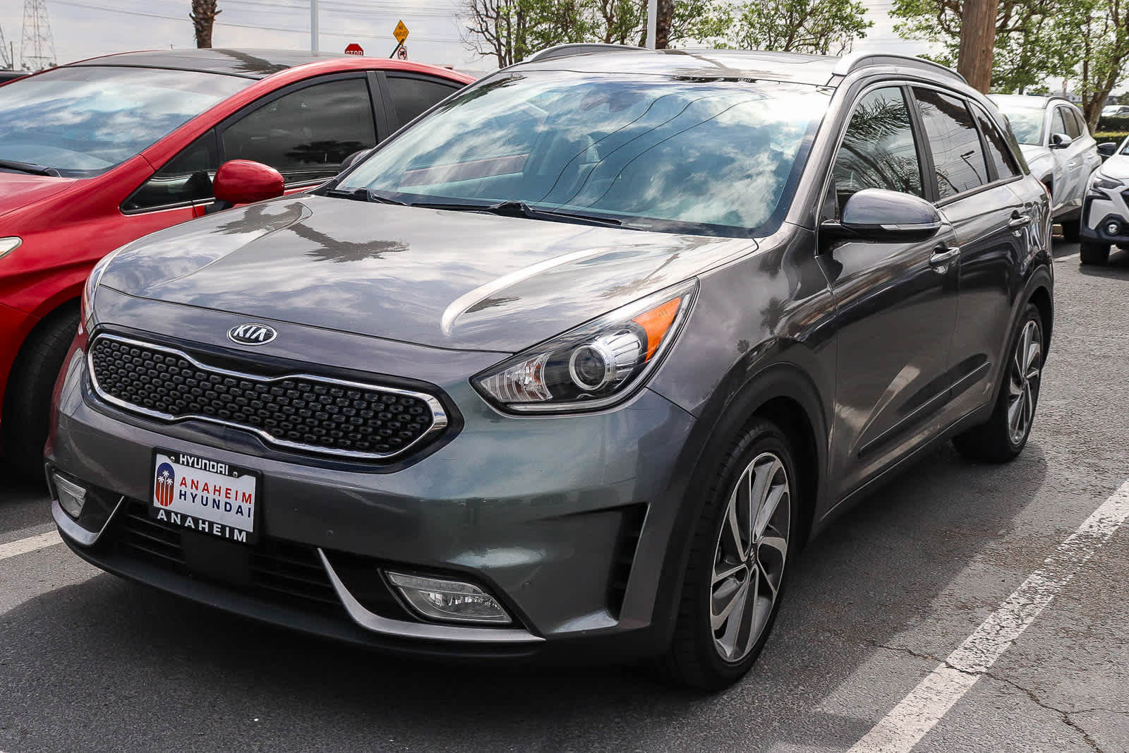 2017 Kia Niro Touring -
                  Anaheim, CA