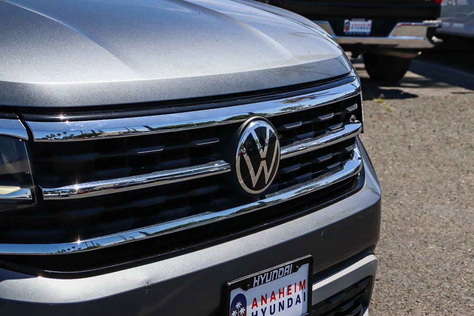 2023 Volkswagen Atlas Cross Sport 3.6L V6 SEL photo 4