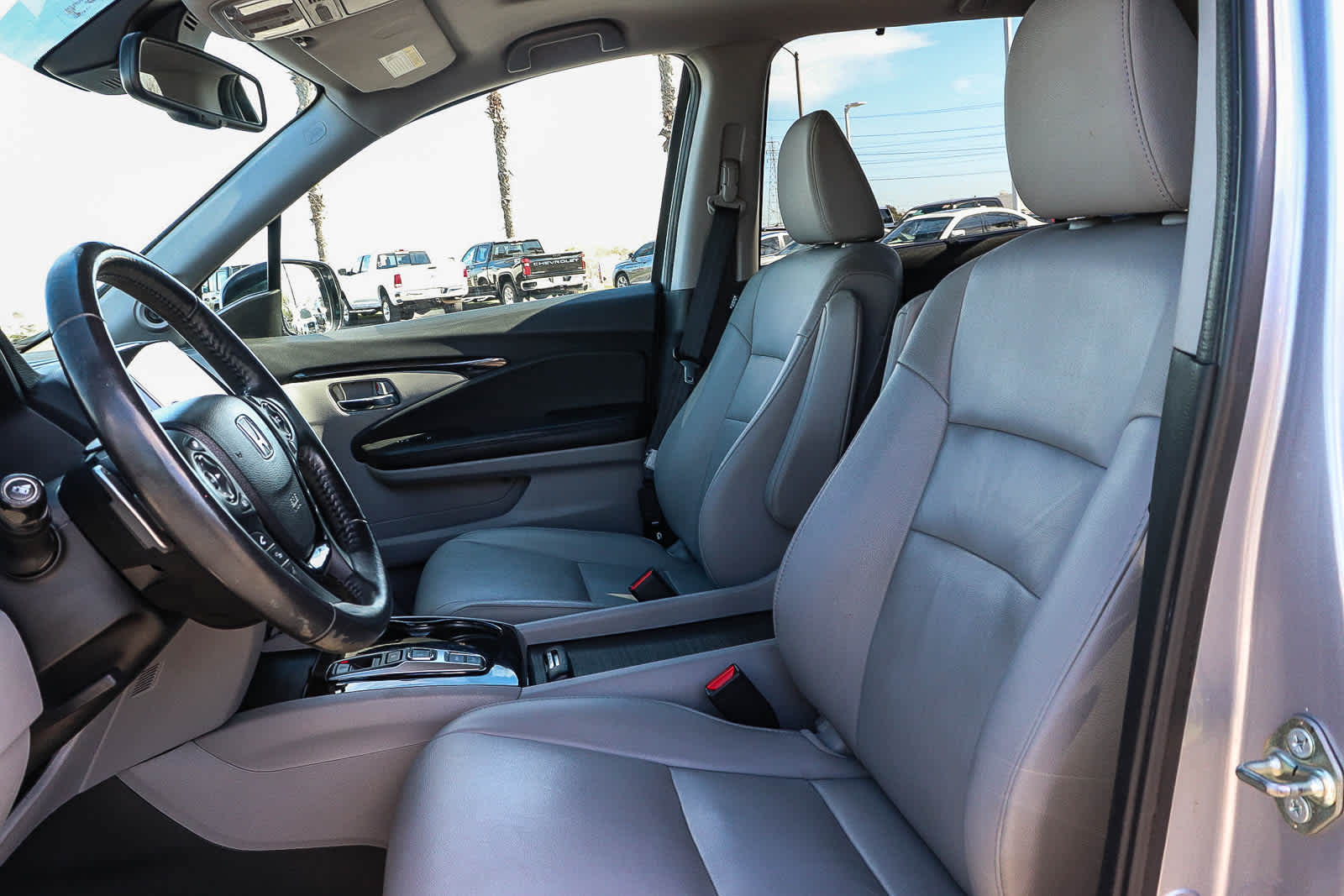 Thumbnail: 2017 Honda Pilot - 28