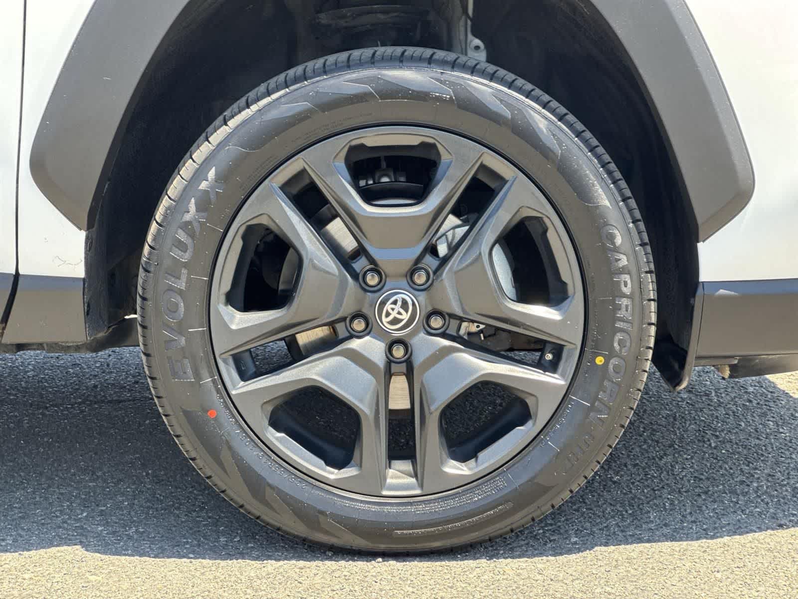 Thumbnail: 2023 Toyota RAV4 - 40