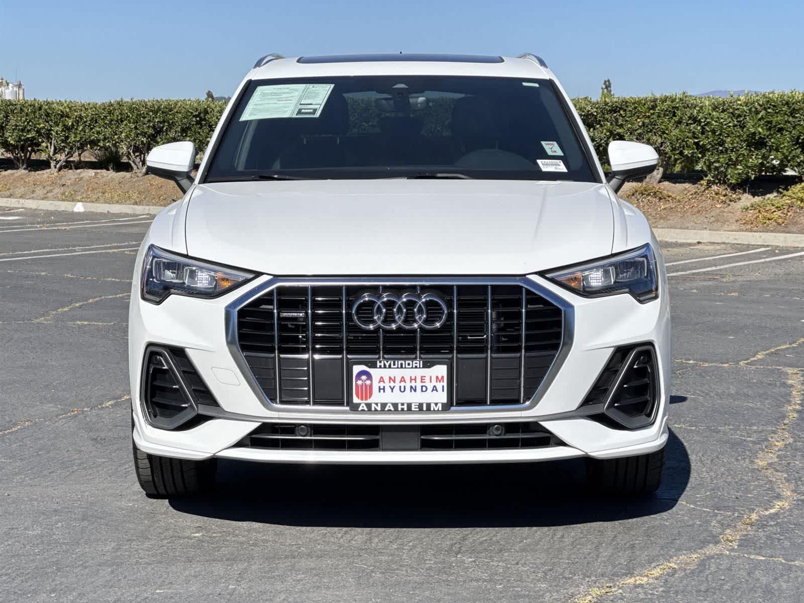 2022 Audi Q3 S line Premium photo 2