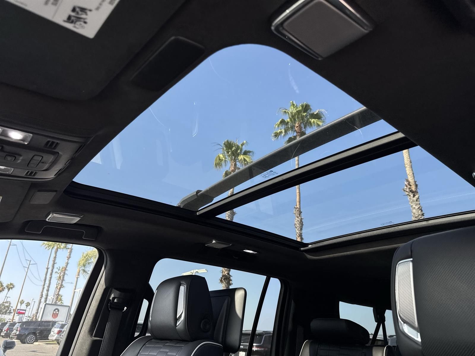 Thumbnail: 2022 Cadillac Escalade - 8