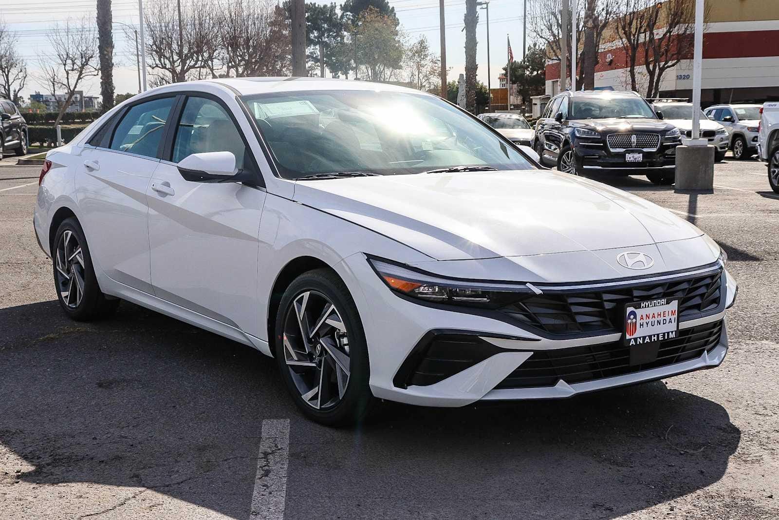 Thumbnail: 2026 Hyundai Elantra - 3