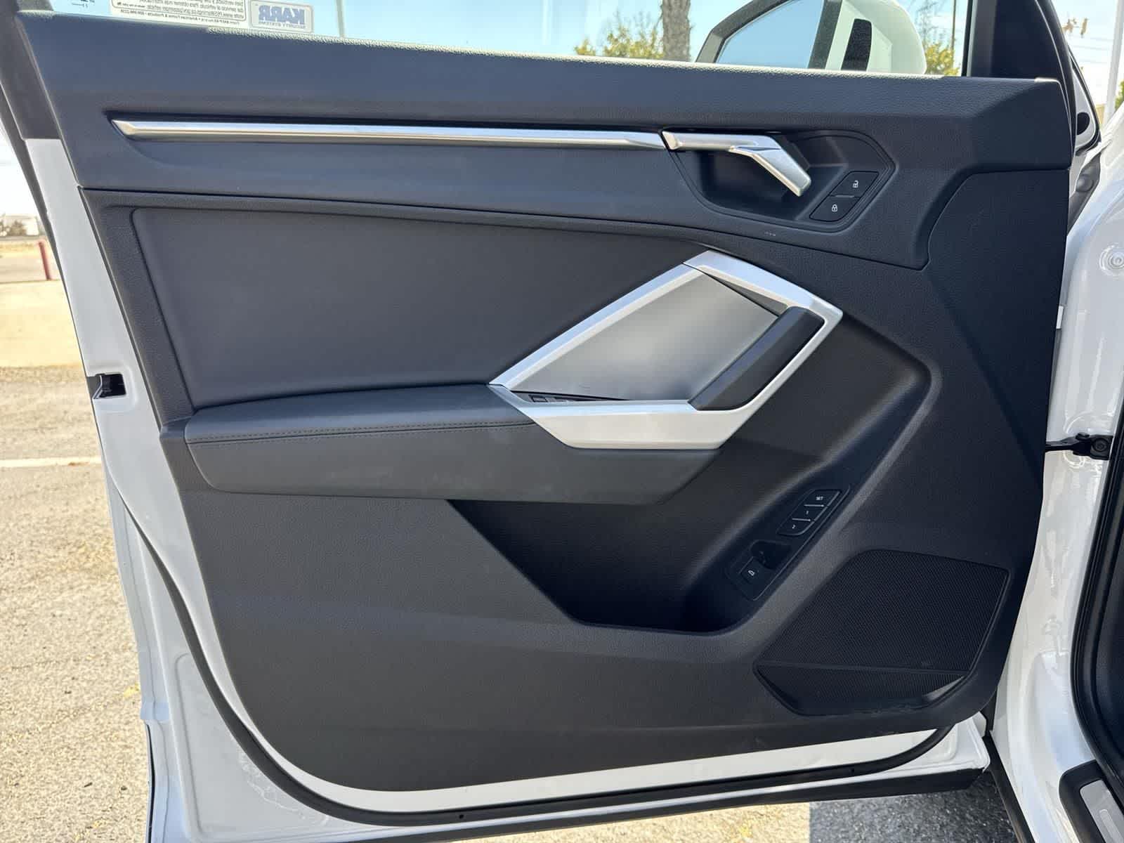 Thumbnail: 2024 Audi Q3 - 20