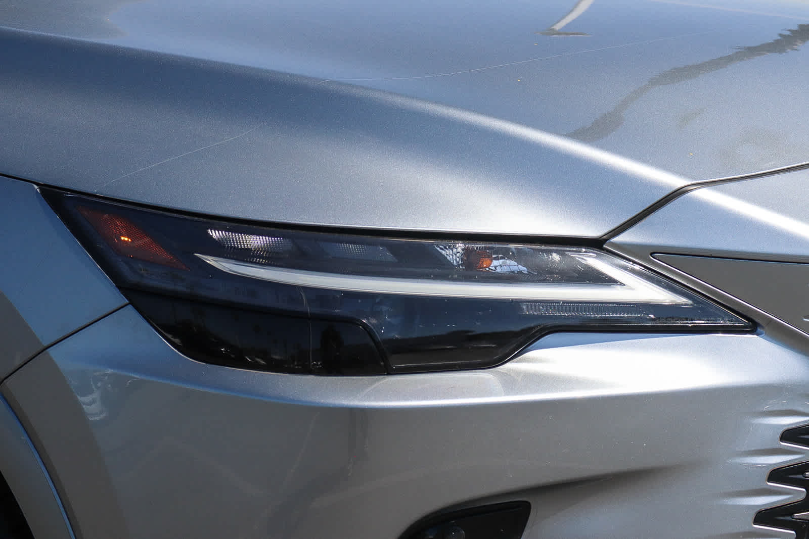 2023 LEXUS RX Premium Plus photo 4