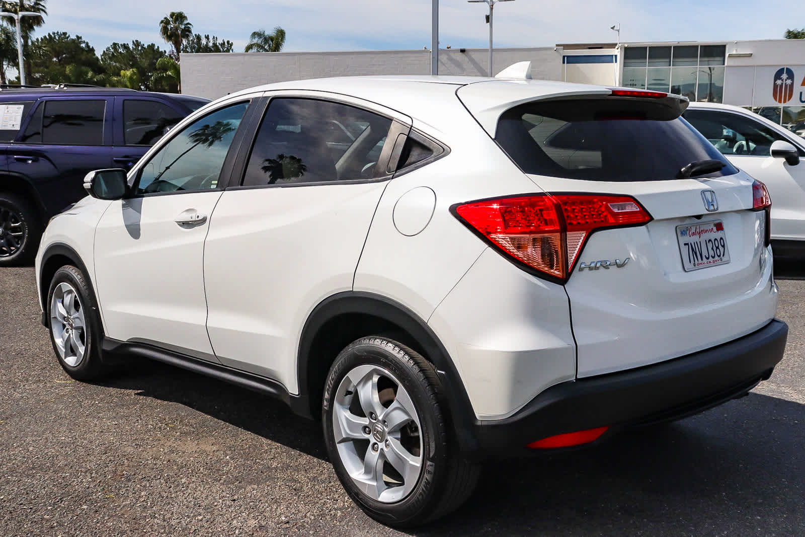 Thumbnail: 2016 Honda HR-V - 8