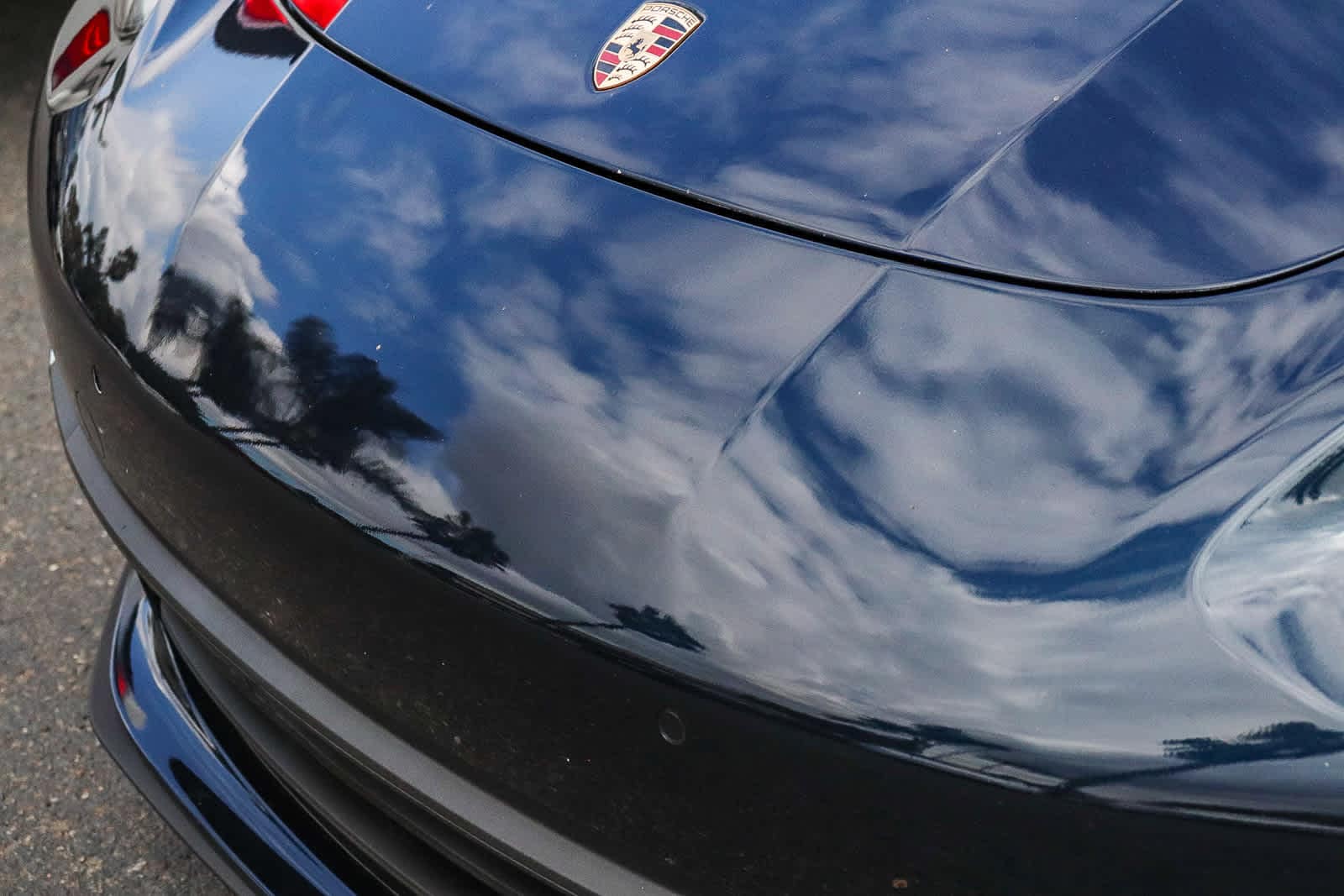 2017 Porsche Panamera 4 photo 3