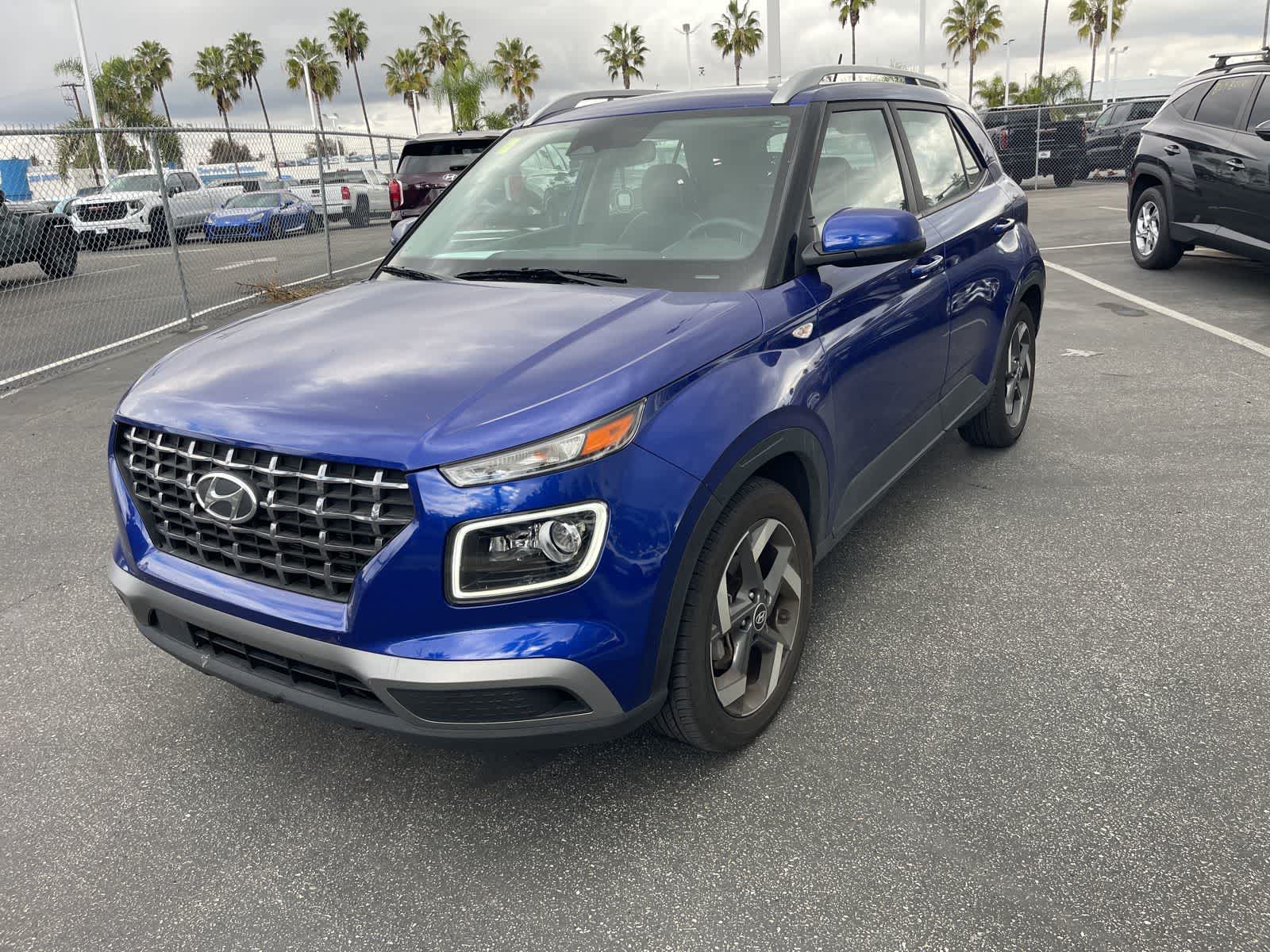 Thumbnail: 2023 Hyundai Venue - 8