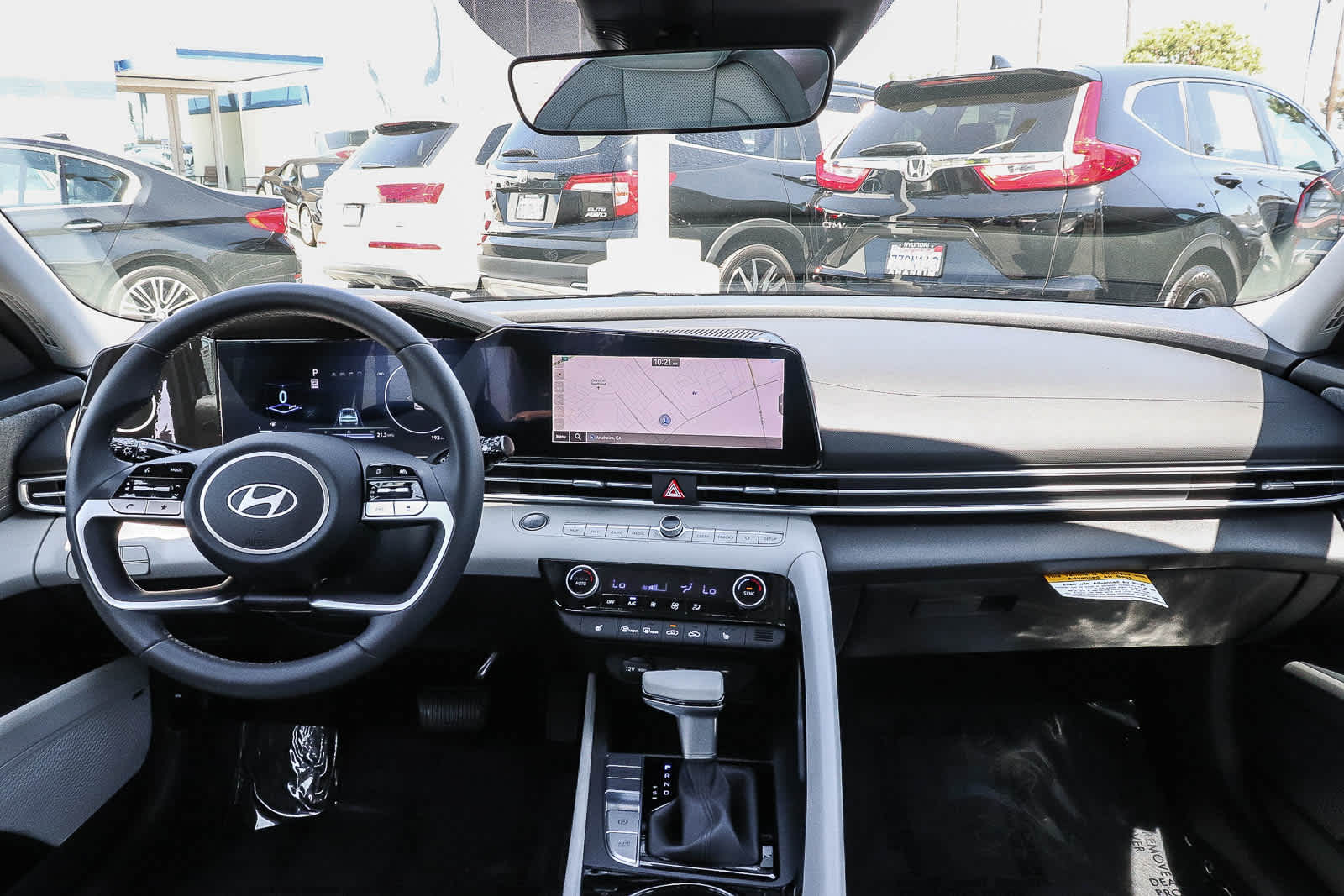 2026 Hyundai Elantra Limited - Photo 17