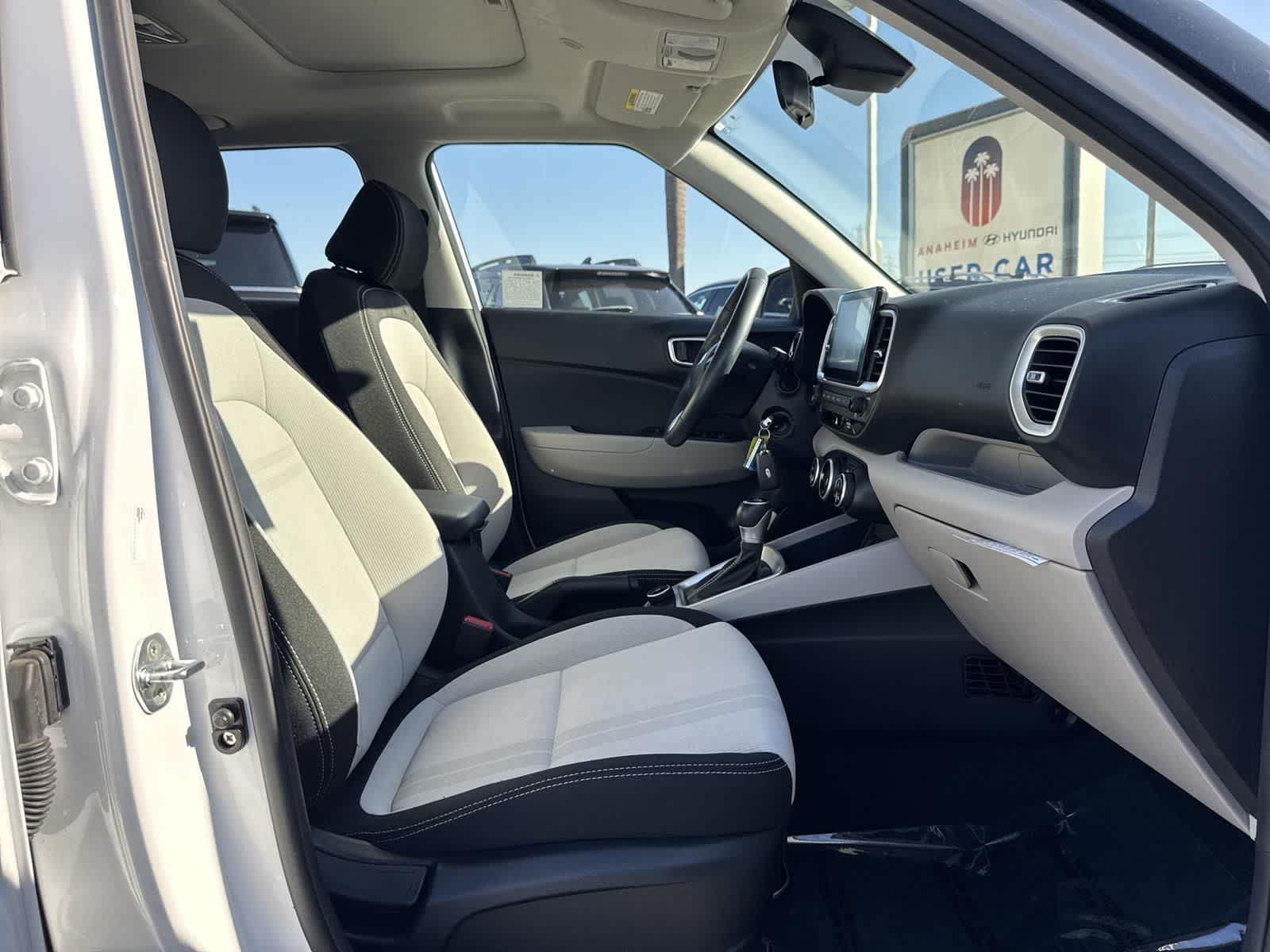 Thumbnail: 2022 Hyundai Venue - 21